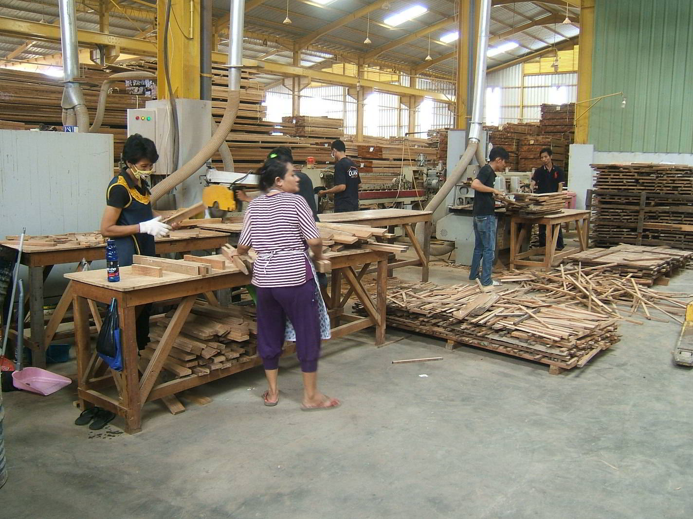  Perusahaan kayu  10 Bangkirai Decking Yellow Balau 
